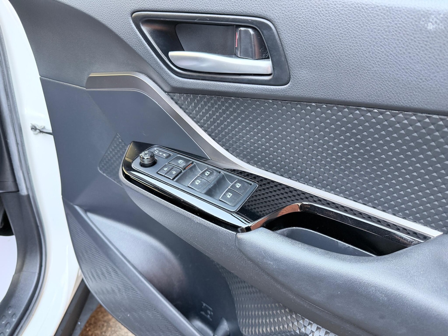 Used Toyota C-HR for sale - 76995250: Photo 14