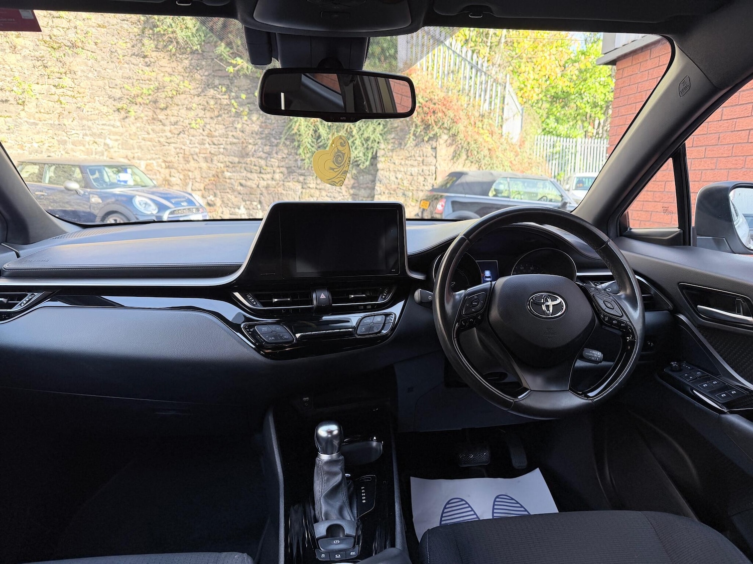 Used Toyota C-HR for sale - 76995250: Photo 18