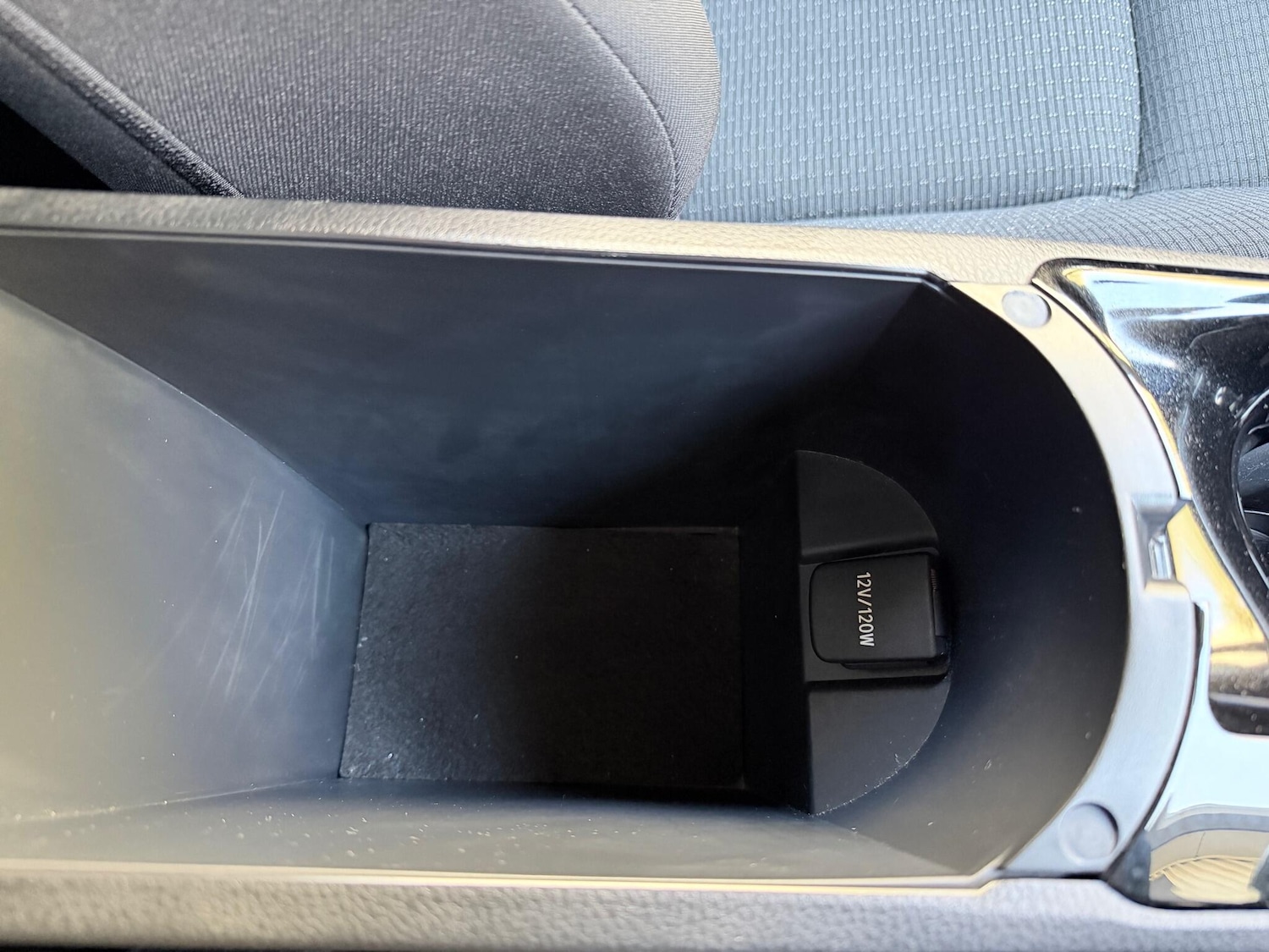 Used Toyota C-HR for sale - 76995250: Photo 29