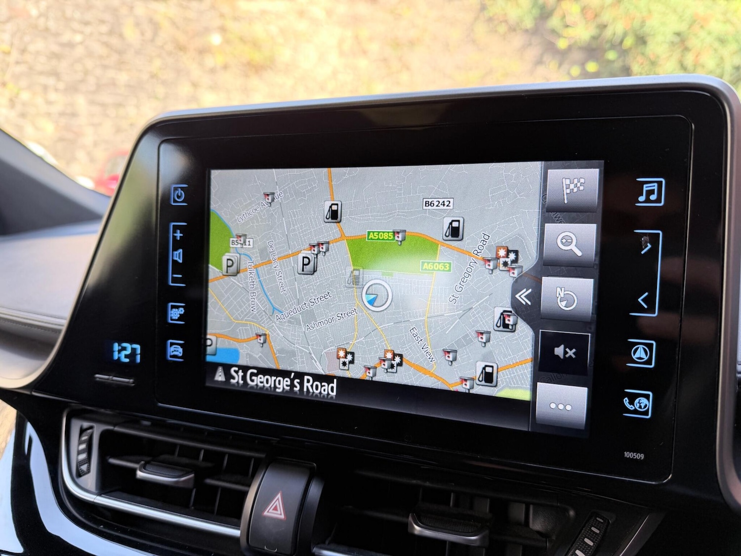 Used Toyota C-HR for sale - 76995250: Photo 32