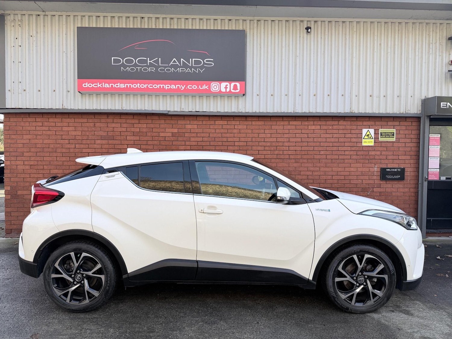 Used Toyota C-HR for sale - 76995250: Photo 6