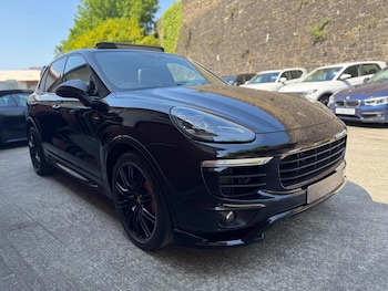 Used Porsche Cayenne 2017 for sale - 78705721: Photo