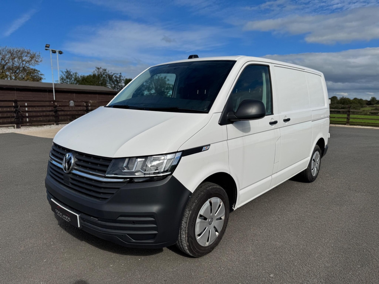 Used Volkswagen Transporter 2024 for sale - 78071772: Photo 1