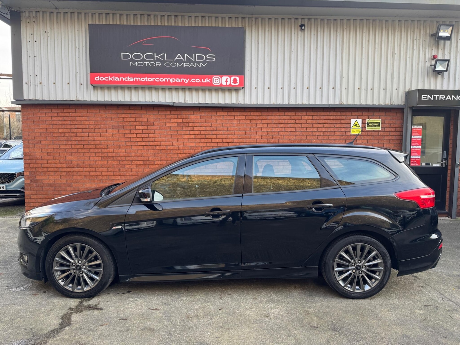 Used Ford Focus 2017 for sale - 77175240: Photo 5