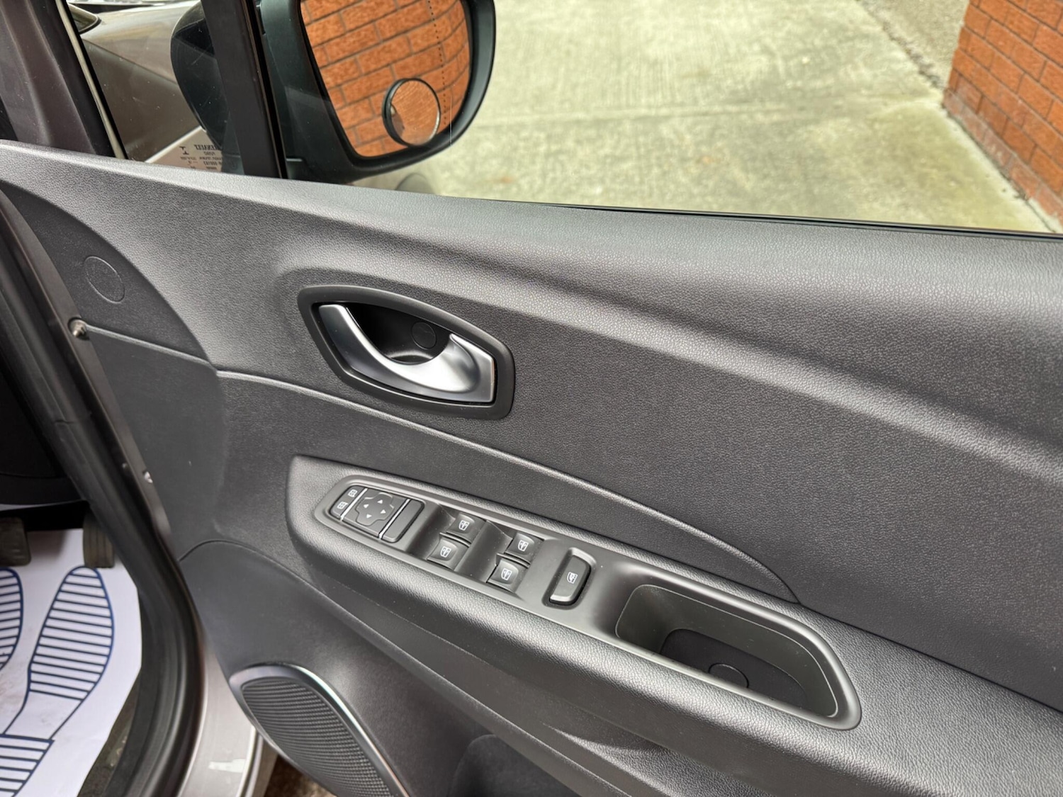 Used Renault Captur 2018 for sale - 76994255: Photo 13