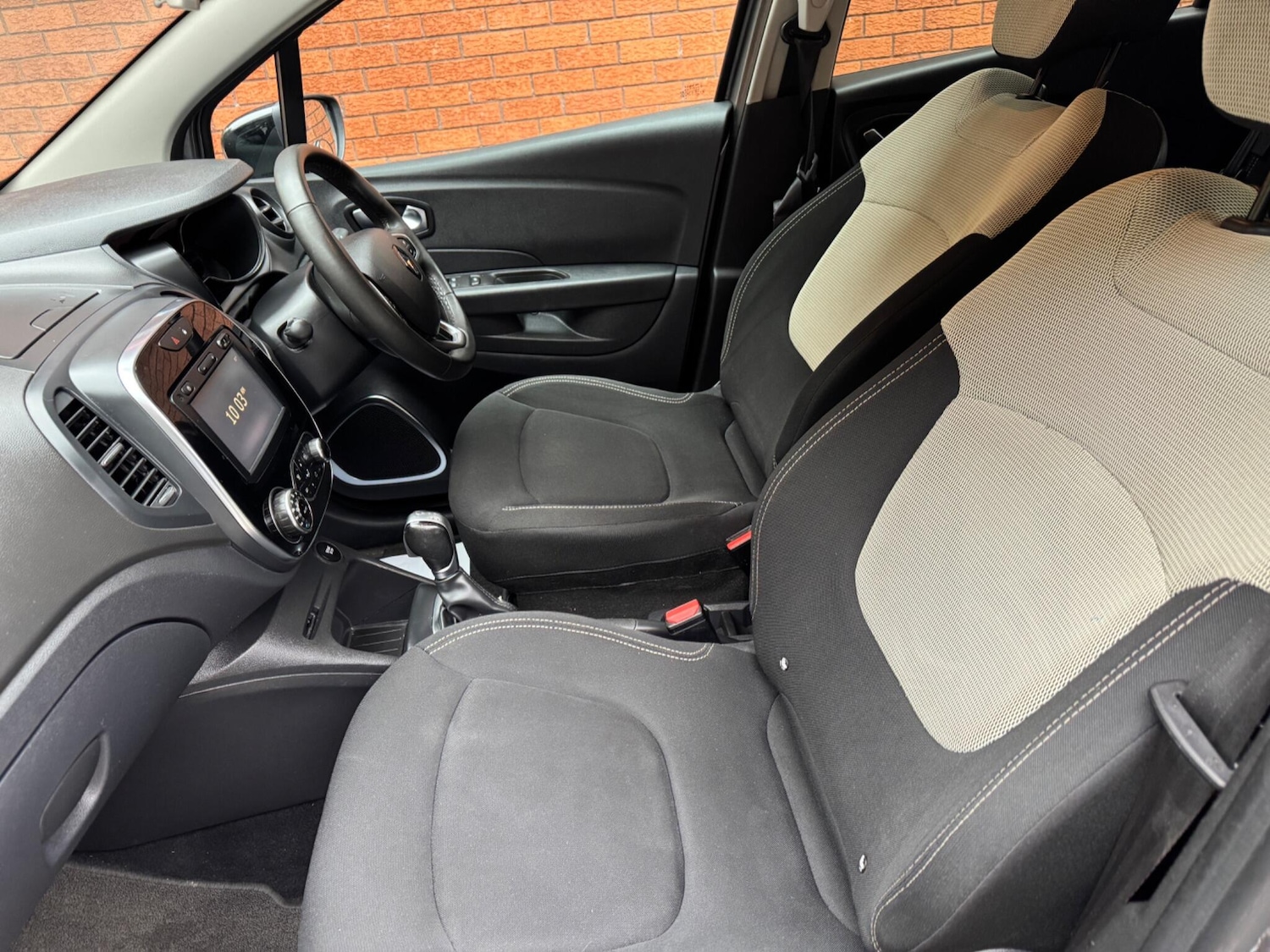 Used Renault Captur 2018 for sale - 76994255: Photo 15