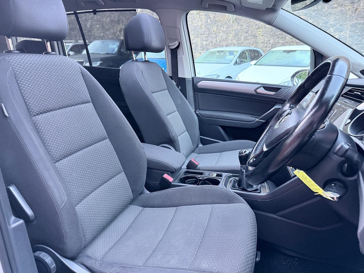 Used Volkswagen Touran for sale - 76995224: Photo 14