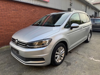 Used Volkswagen Touran 2016 for sale - 76995224: Photo