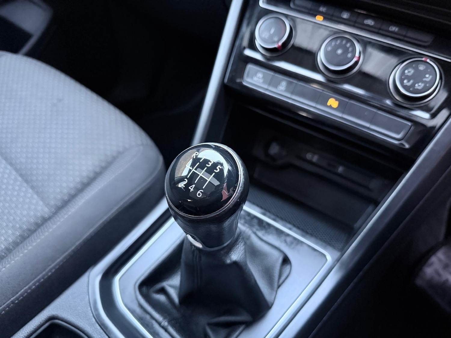 Used Volkswagen Touran for sale - 76995224: Photo 26