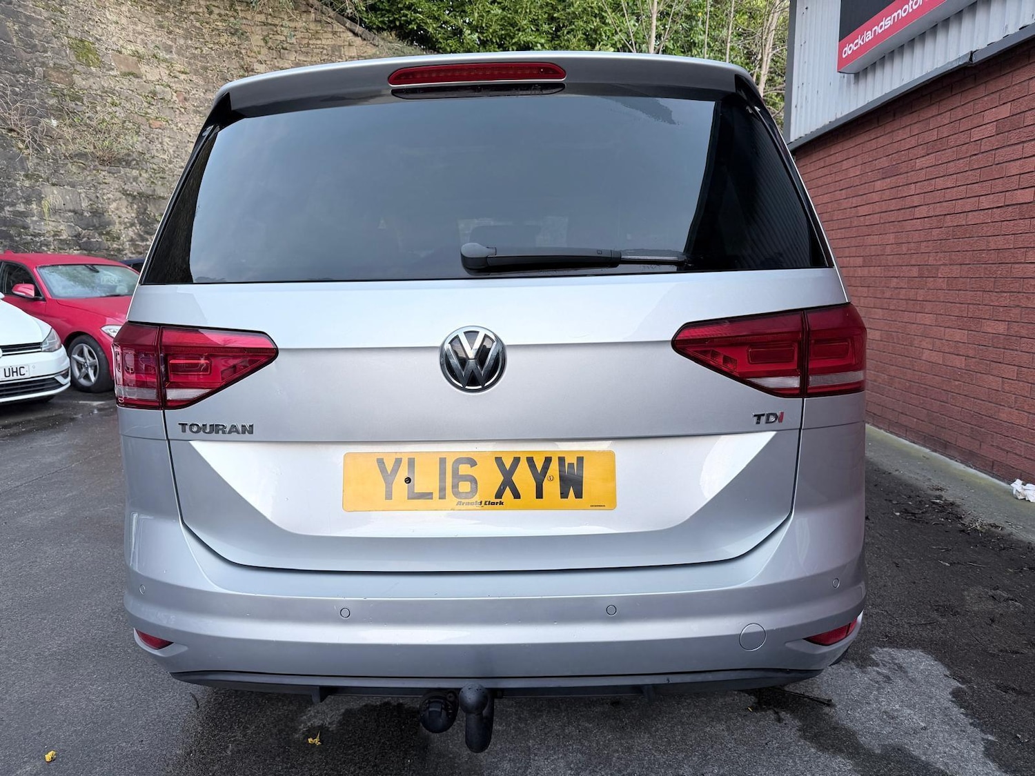 Used Volkswagen Touran for sale - 76995224: Photo 9