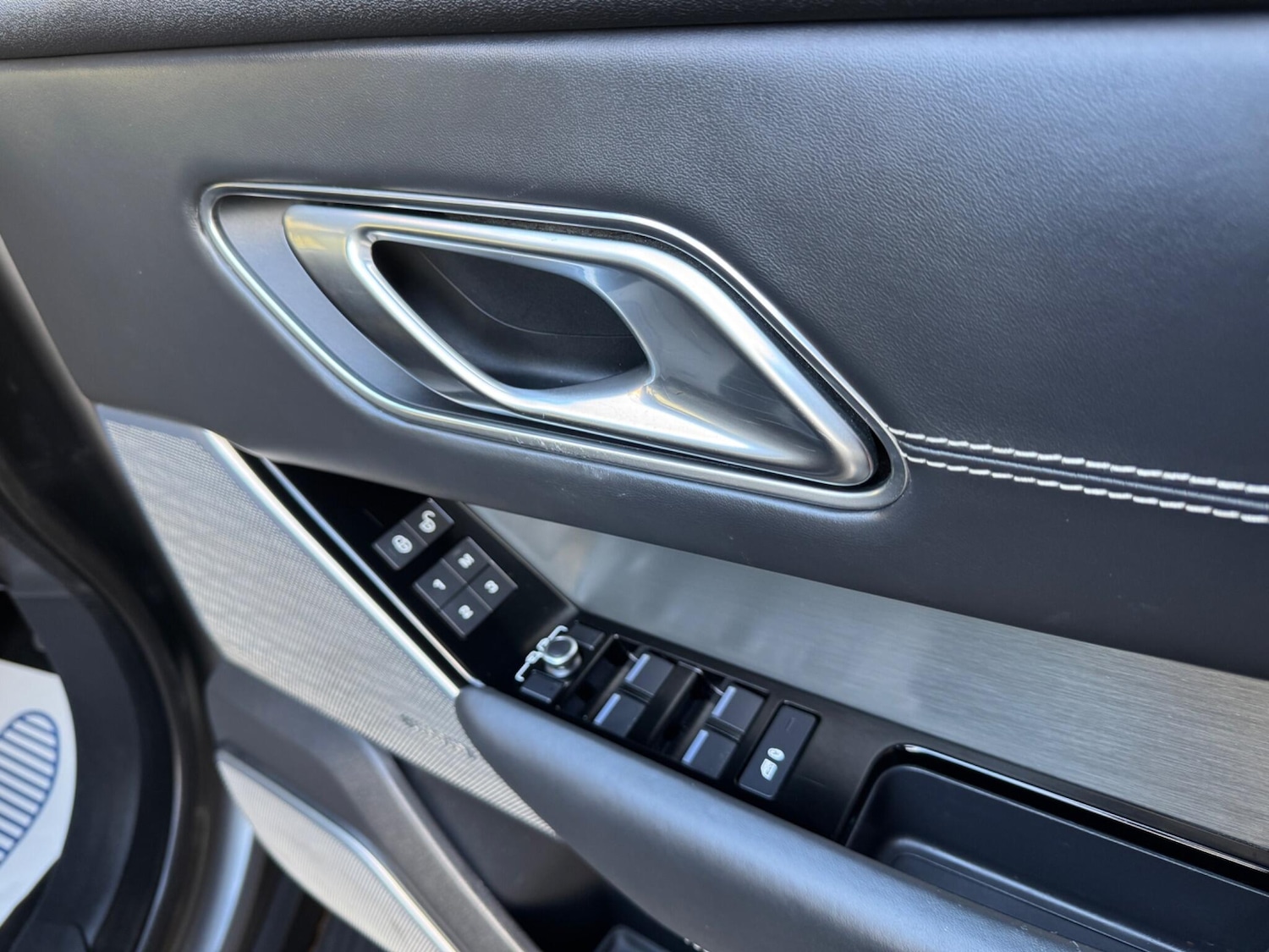 Used Land Rover Range Rover Velar for sale - 76996167: Photo 16