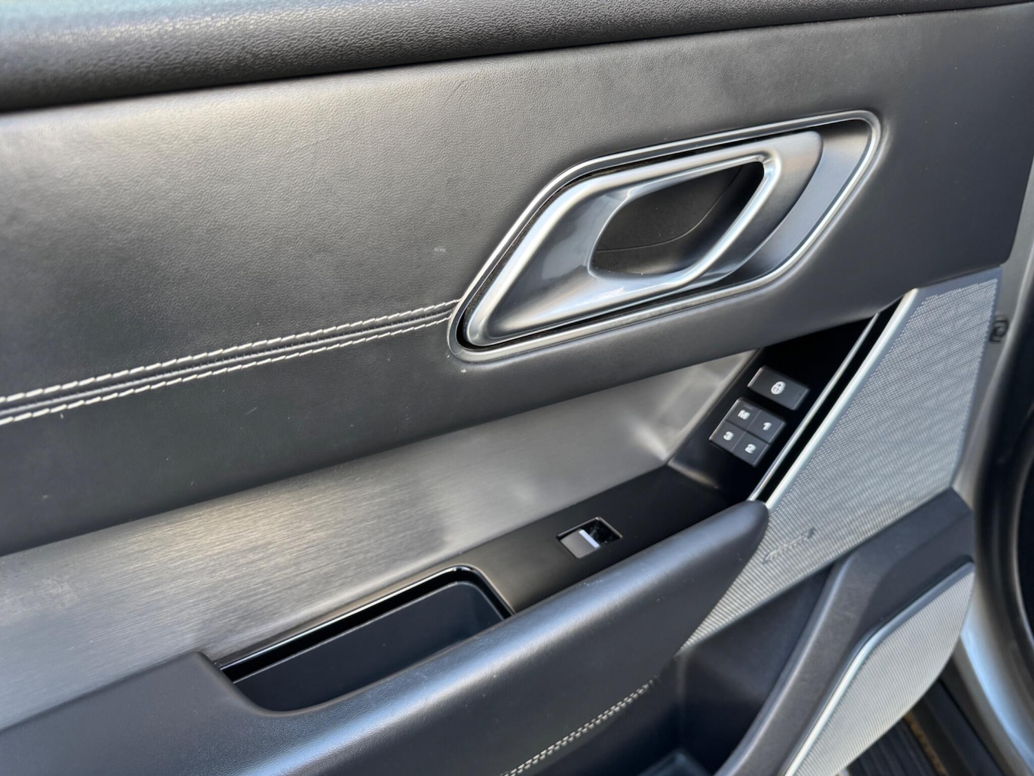 Used Land Rover Range Rover Velar for sale - 76996167: Photo 18