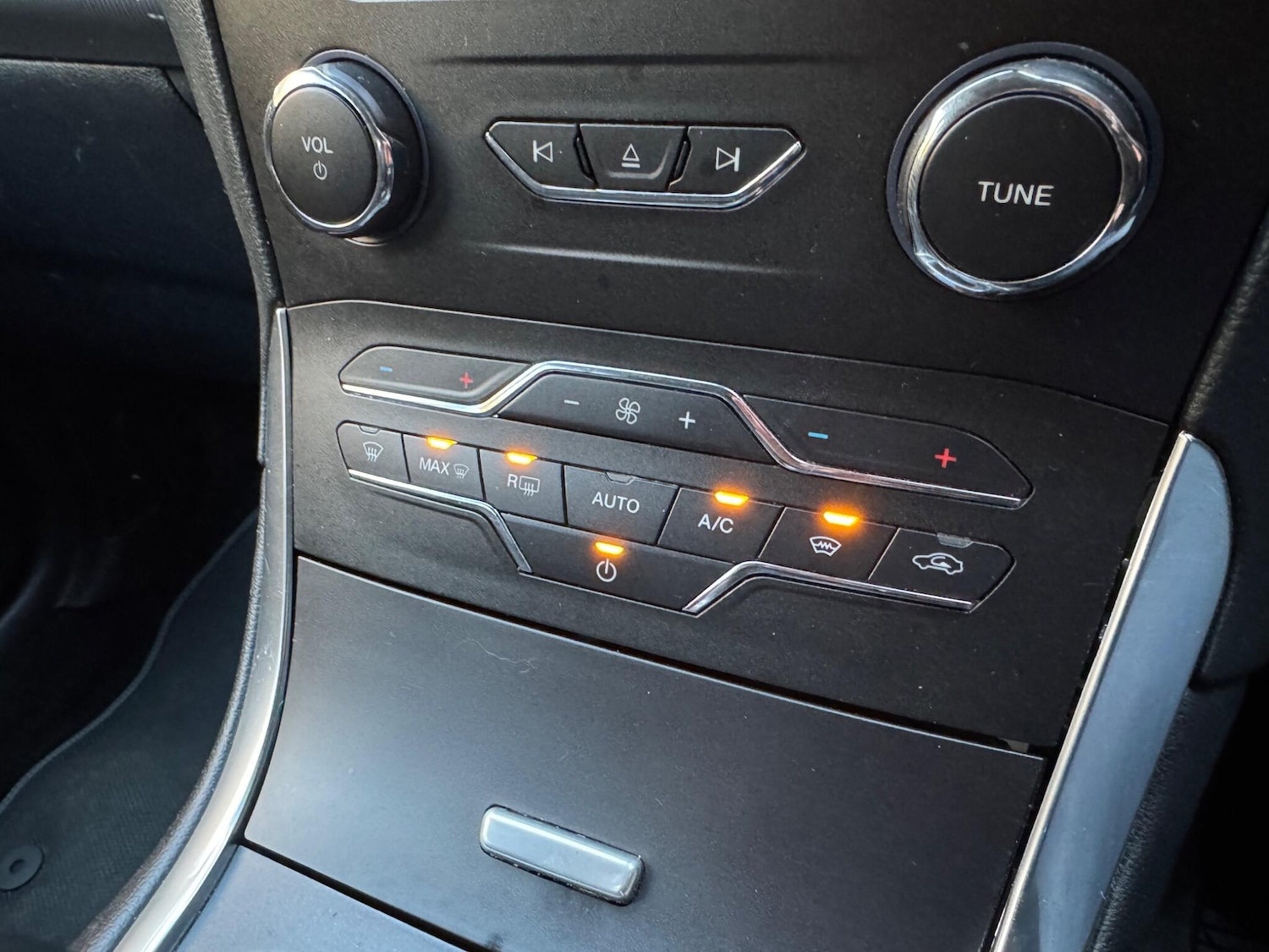 Used Ford S-Max 2016 for sale - 76991991: Photo 23