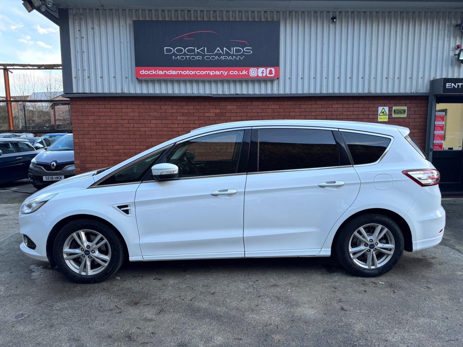 Used Ford S-Max 2016 for sale - 76991991: Photo 5