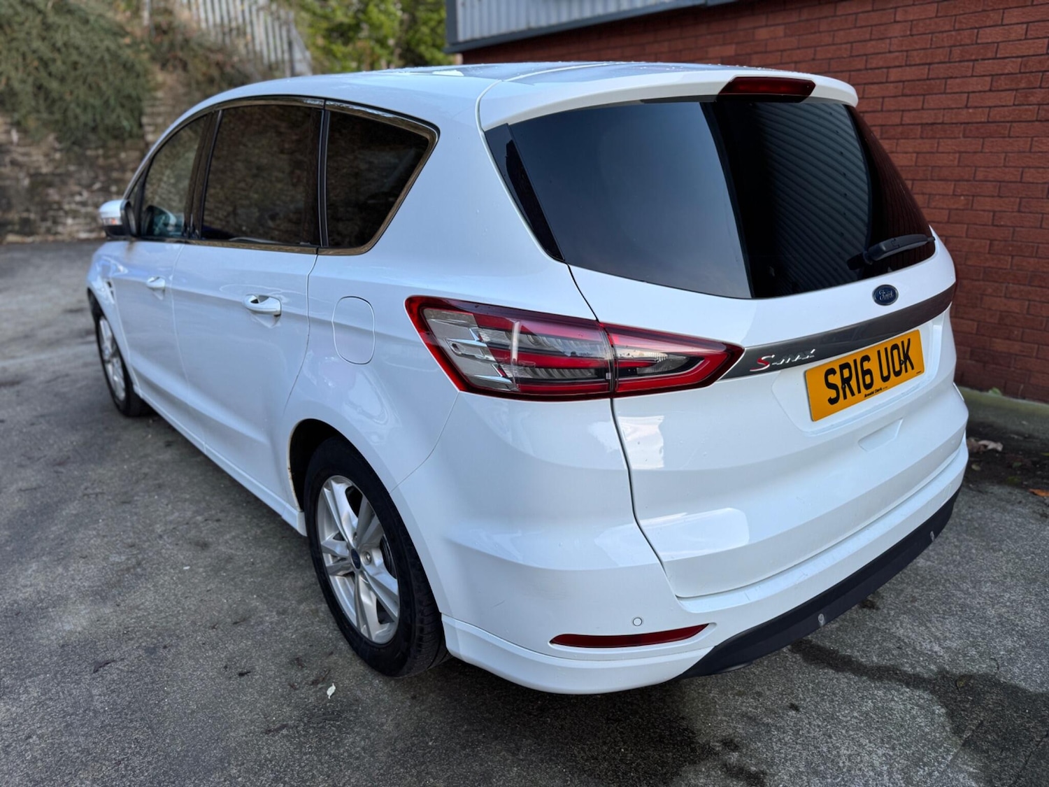Used Ford S-Max 2016 for sale - 76991991: Photo 6