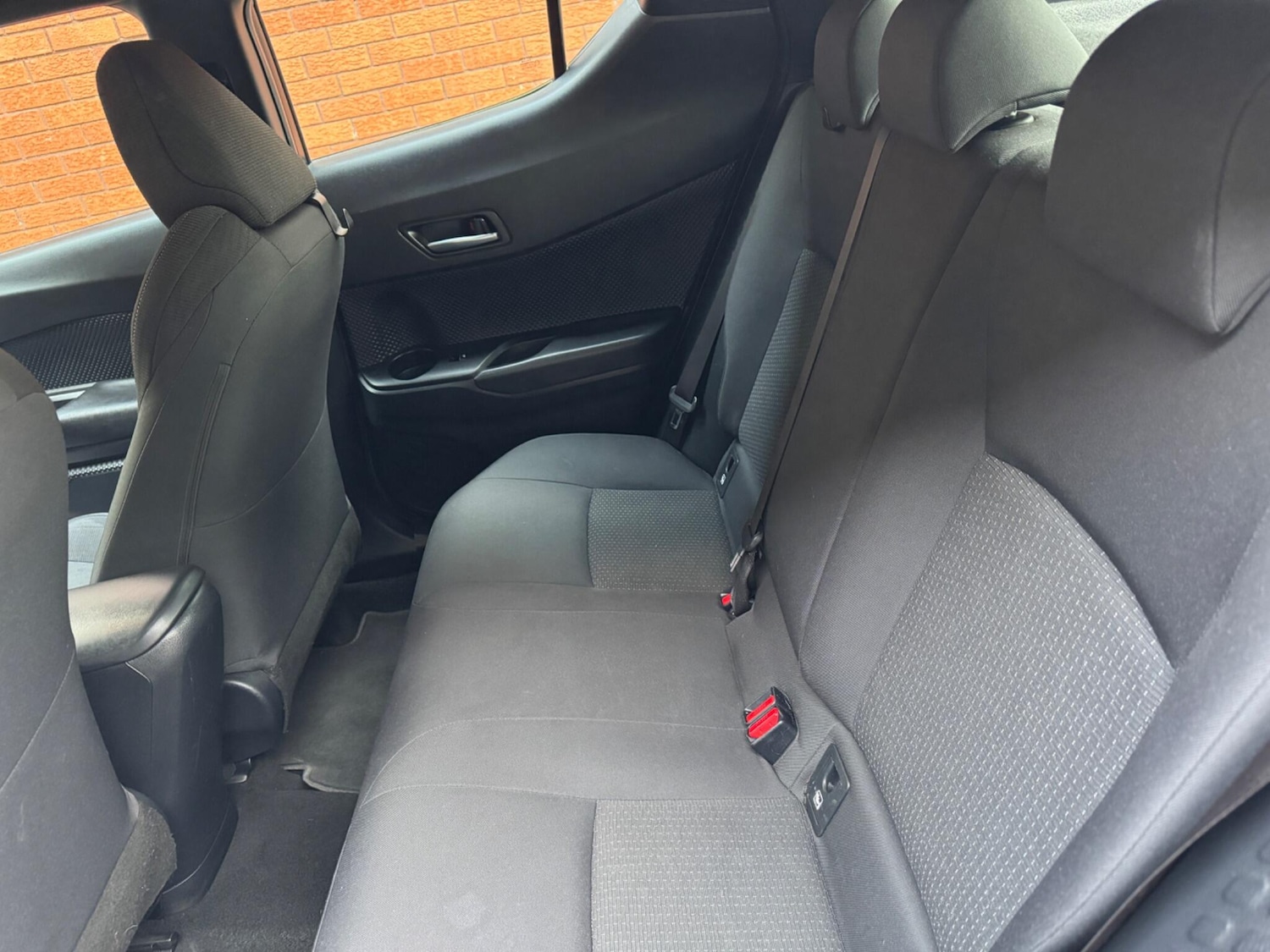 Used Toyota C-HR 2017 for sale - 77696154: Photo 16