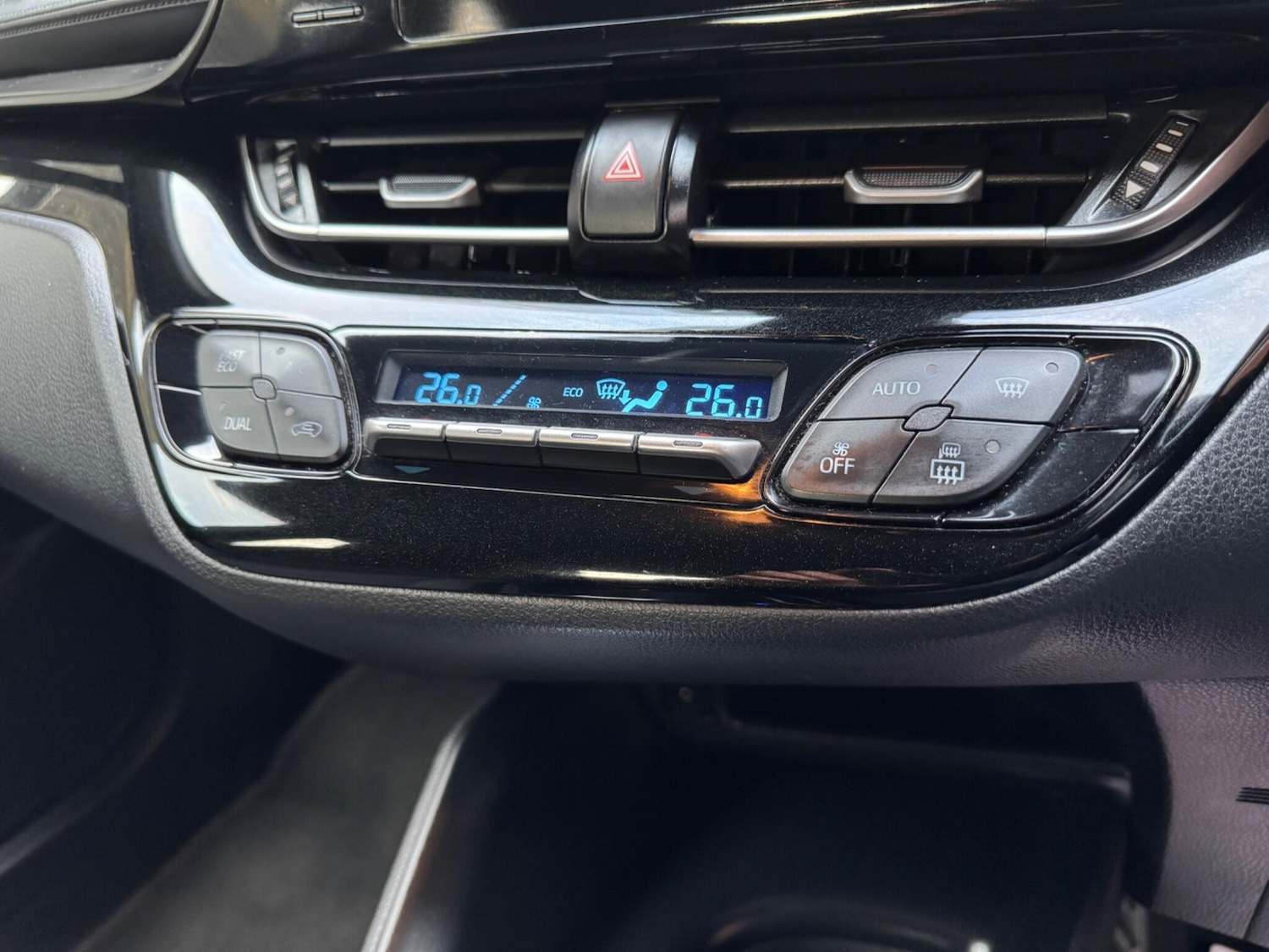 Used Toyota C-HR 2017 for sale - 77696154: Photo 23