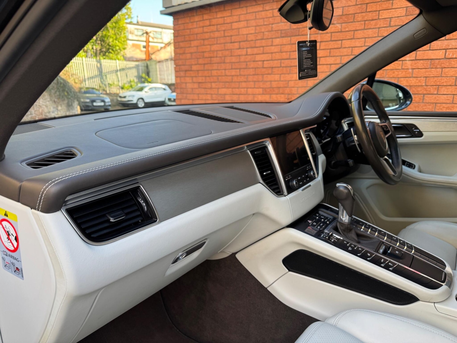 Used Porsche Macan 2016 for sale - 76994484: Photo 26