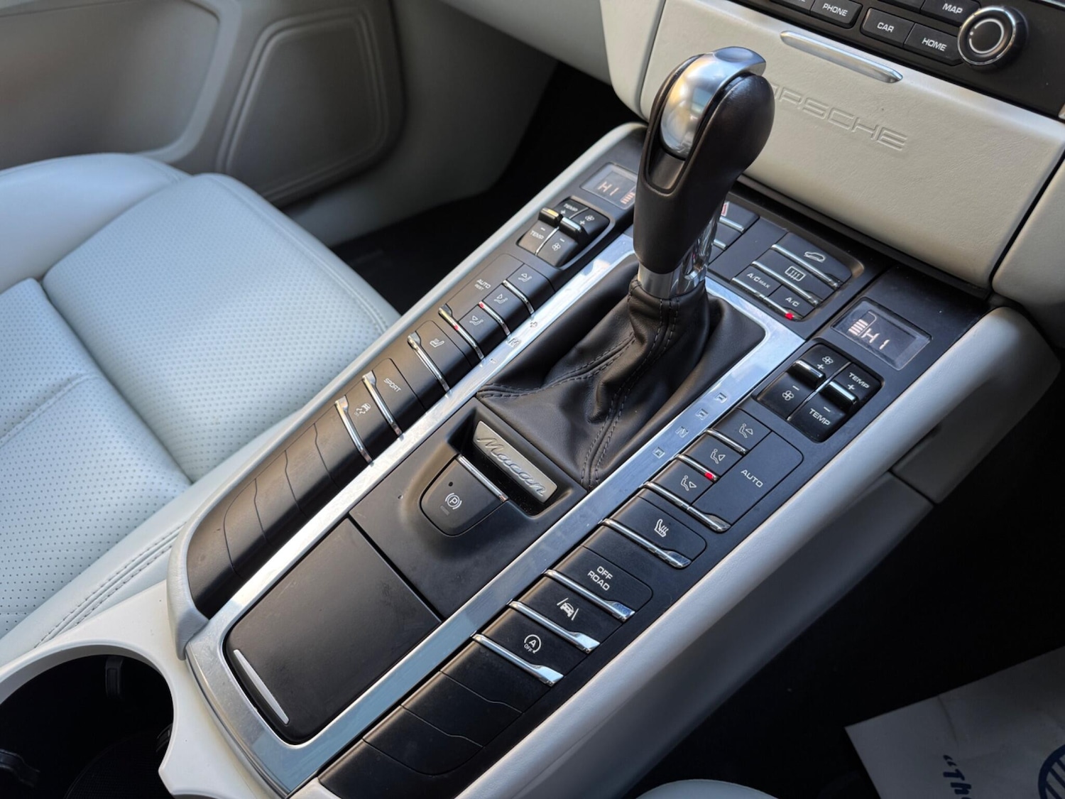 Used Porsche Macan 2016 for sale - 76994484: Photo 31