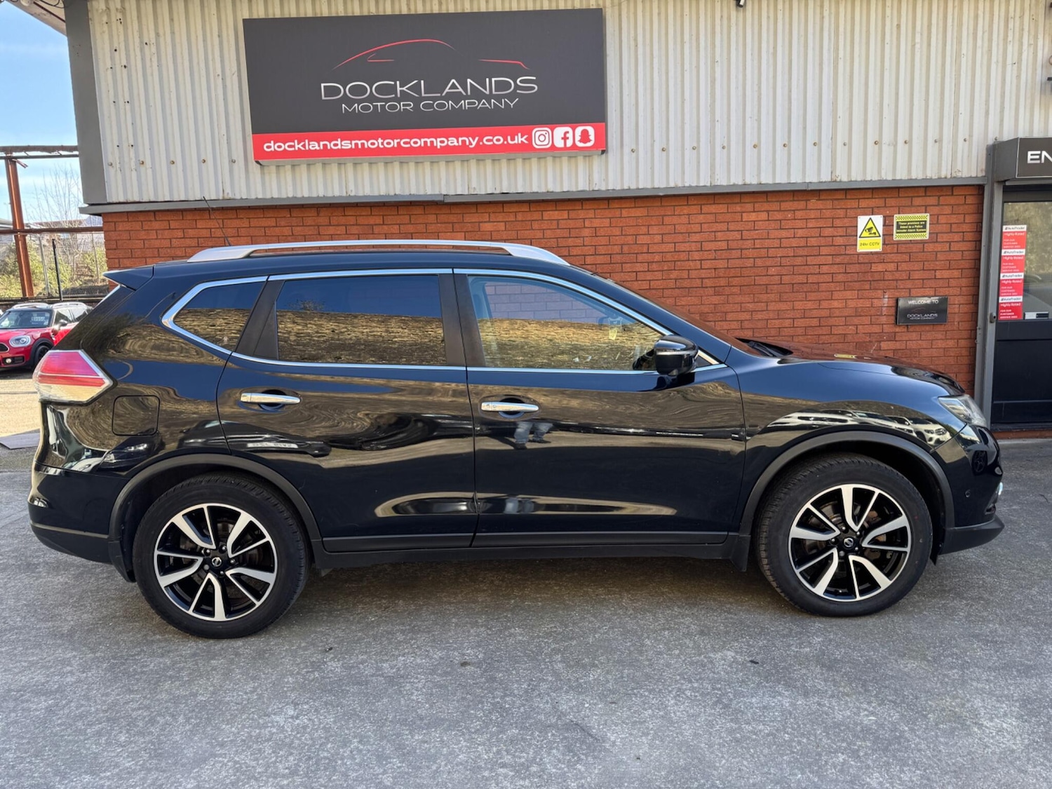 Used Nissan X-Trail for sale - 77925089: Photo 5