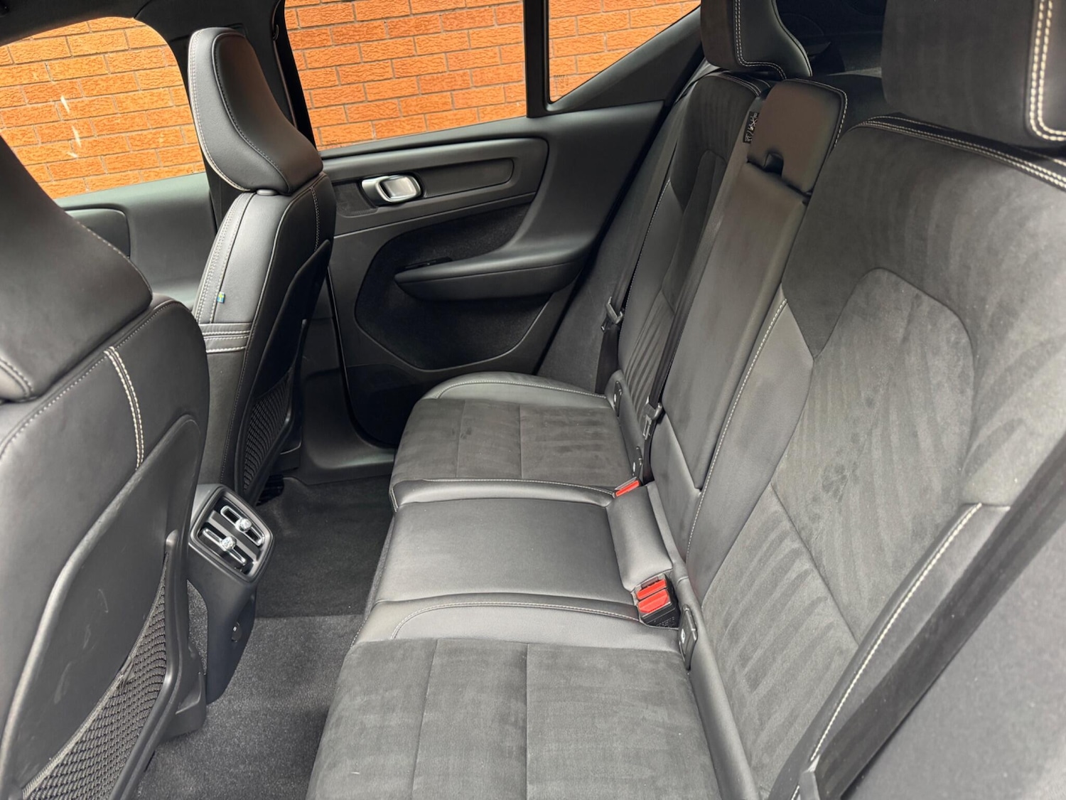 Used Volvo XC40 for sale - 76995980: Photo 18