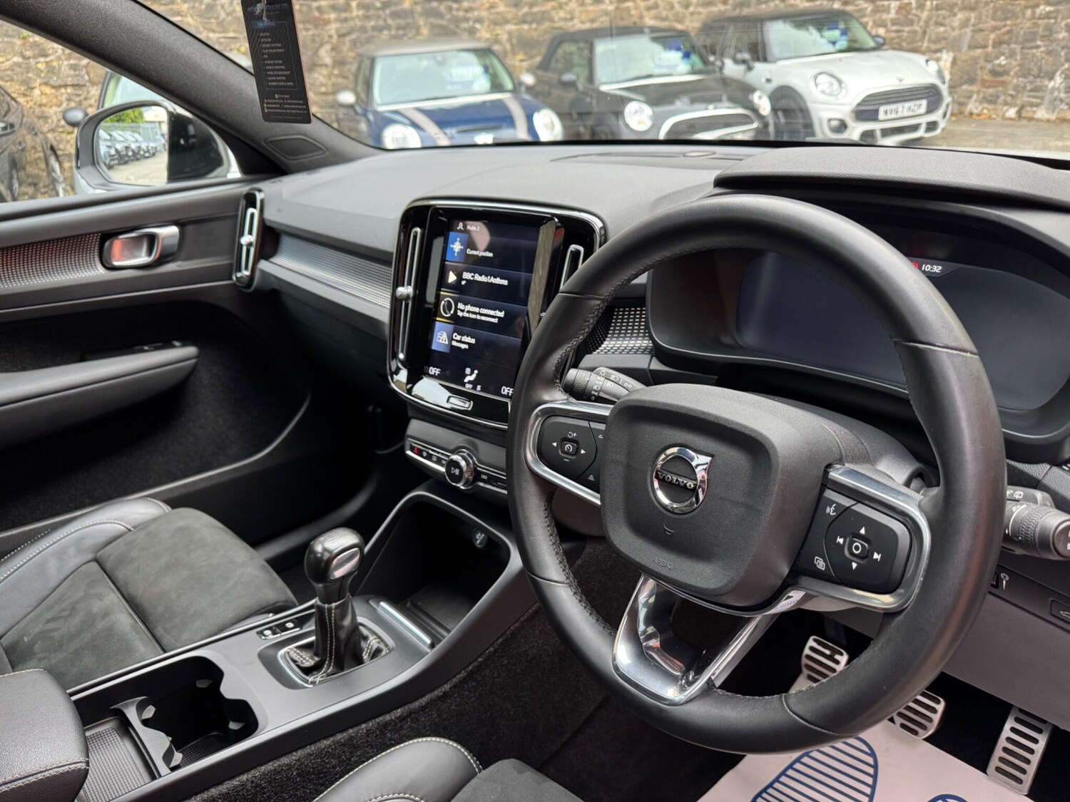 Used Volvo XC40 for sale - 76995980: Photo 24