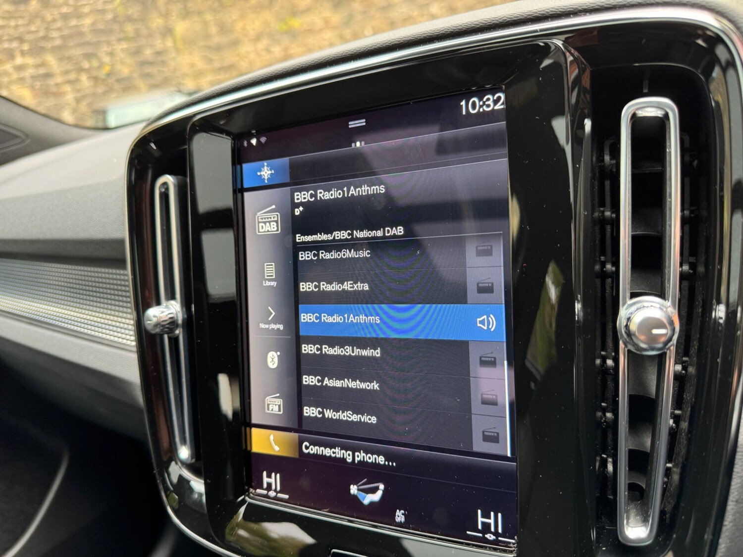 Used Volvo XC40 for sale - 76995980: Photo 28