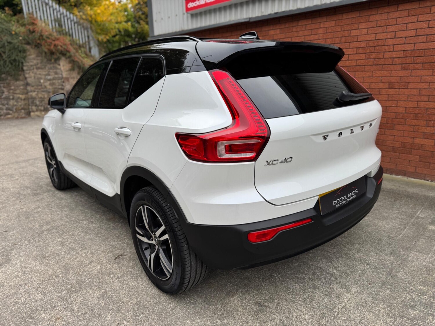 Used Volvo XC40 for sale - 76995980: Photo 8