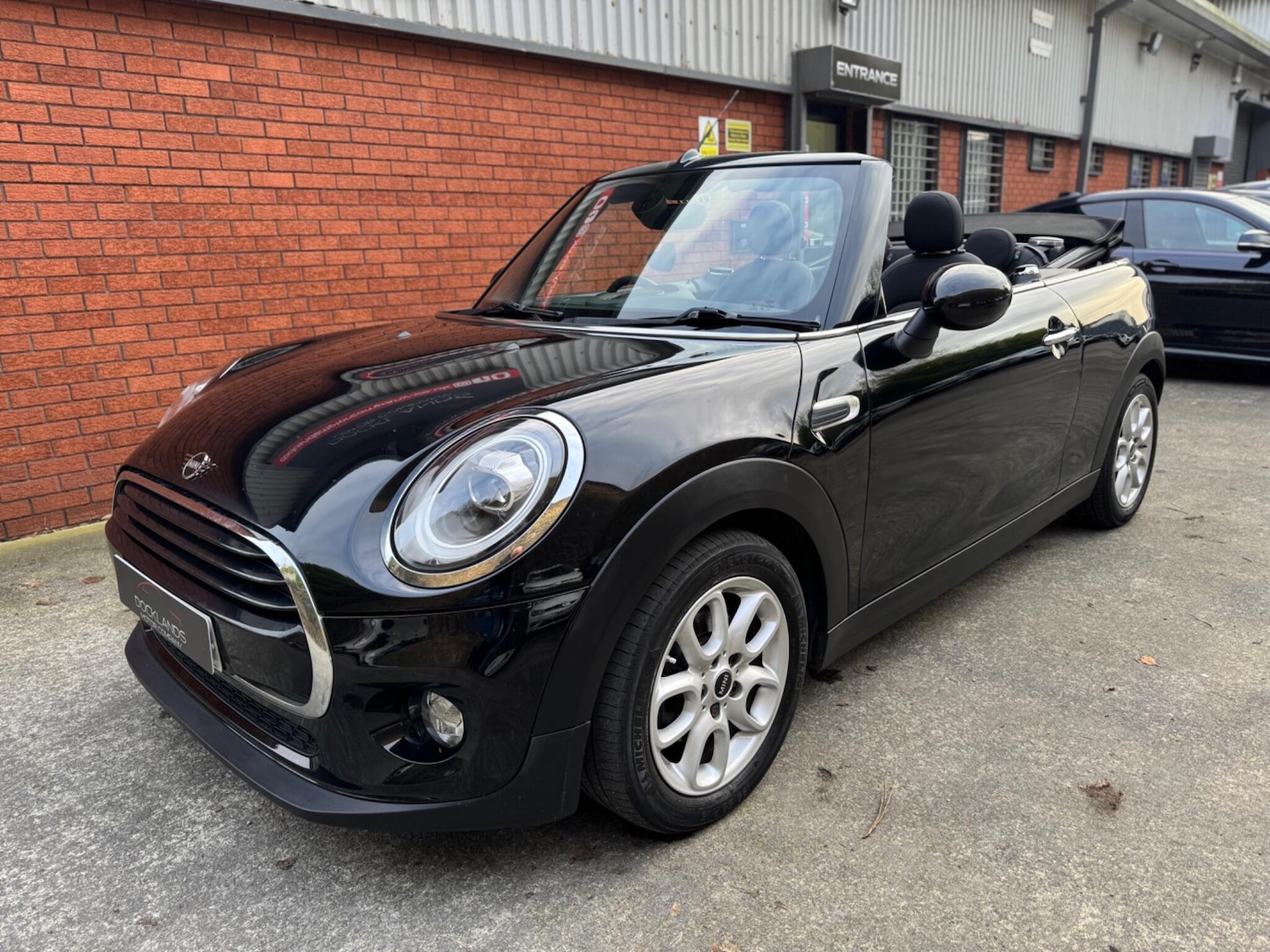 Used MINI Convertible 2018 for sale - 77358773: Photo 1