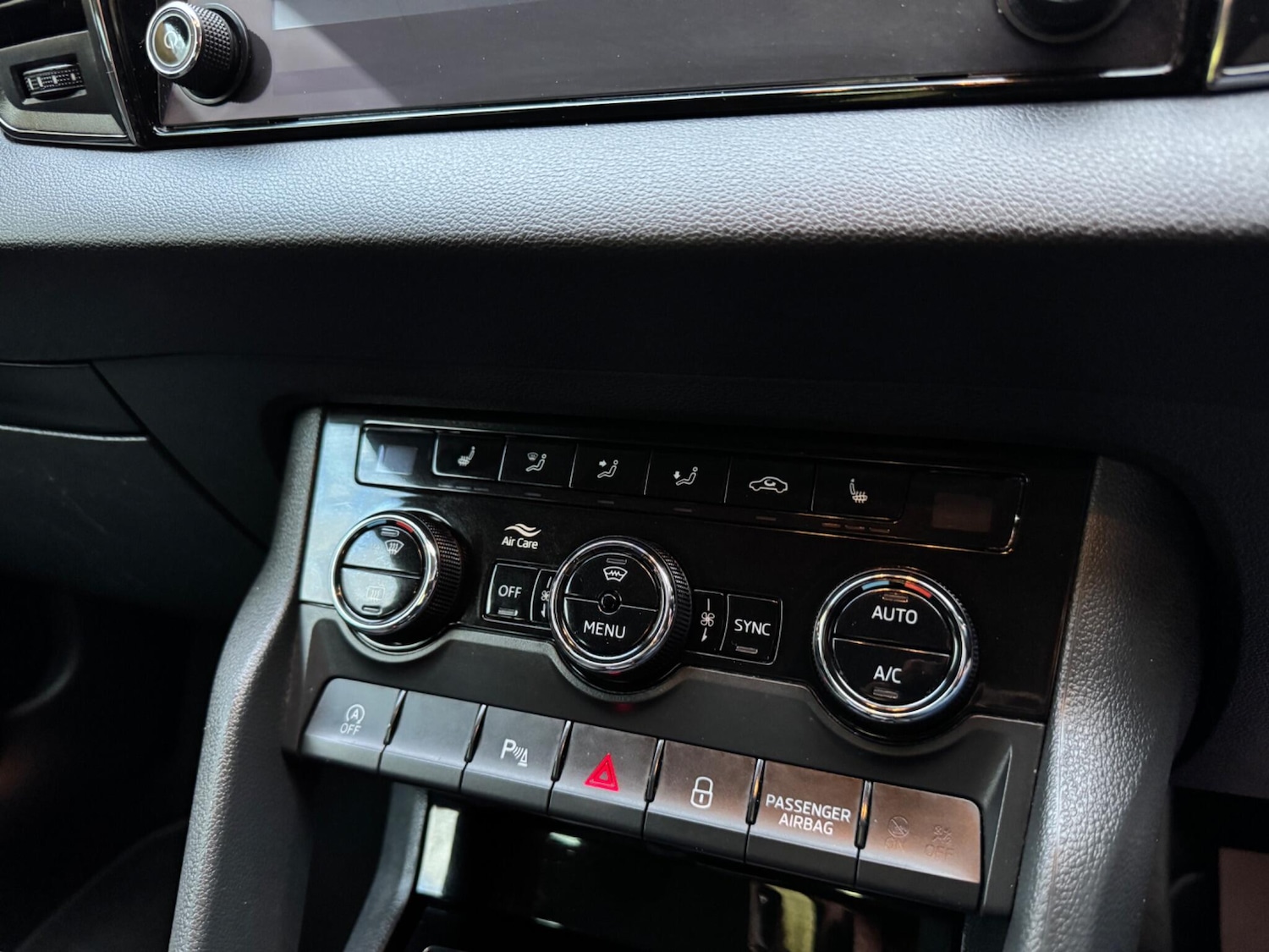 Used Skoda Karoq 2018 for sale - 76992184: Photo 25