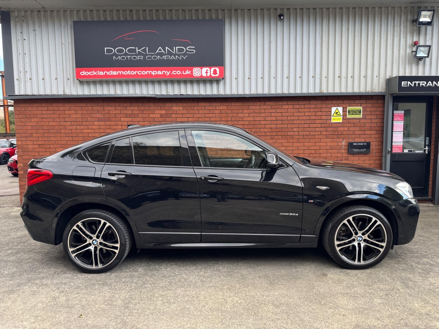 Used BMW X4 2017 for sale - 76991550: Photo 6