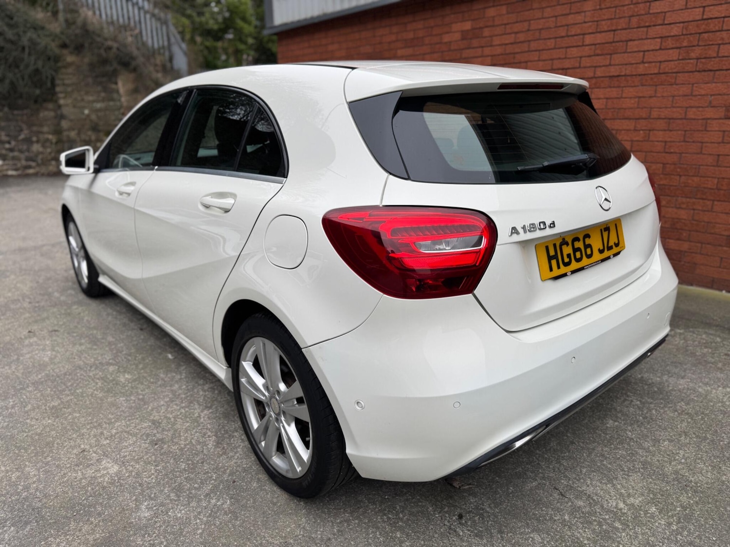 Used Mercedes-Benz A-Class 2017 for sale - 77455142: Photo 8