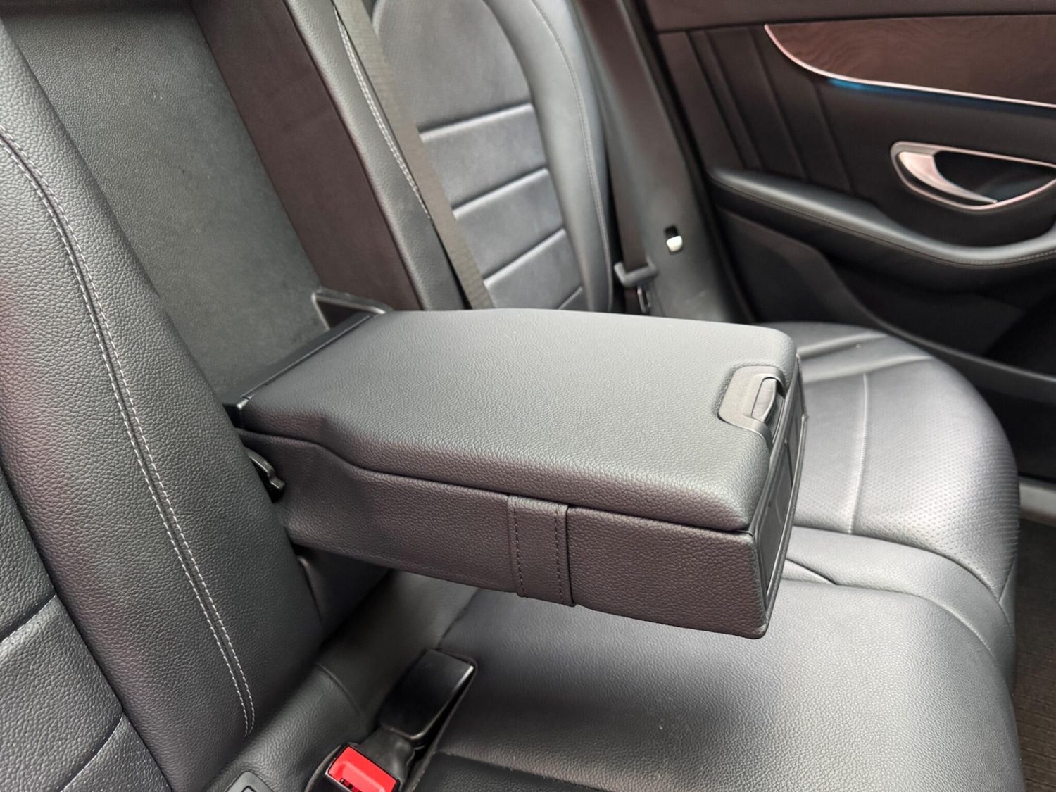 Used Mercedes-Benz GLC 2017 for sale - 77538370: Photo 17