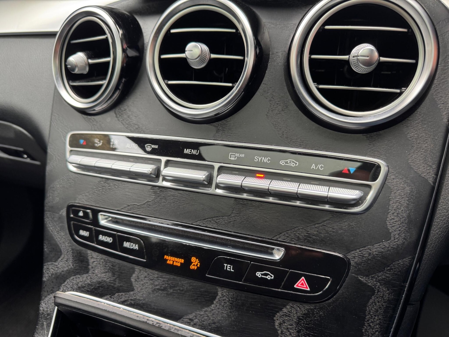 Used Mercedes-Benz GLC 2017 for sale - 77538370: Photo 25