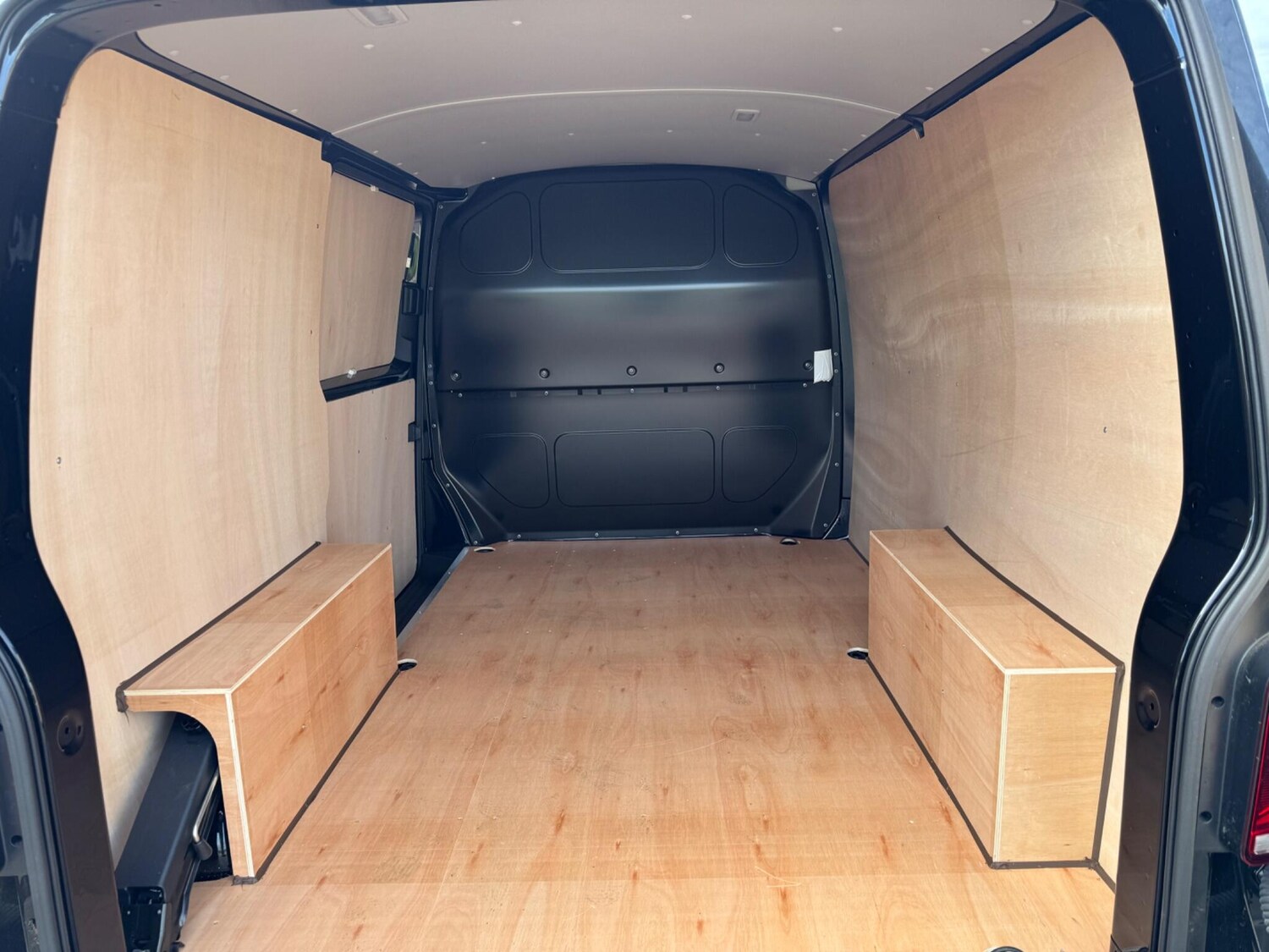 Used Volkswagen Transporter 2024 for sale - 76992816: Photo 11