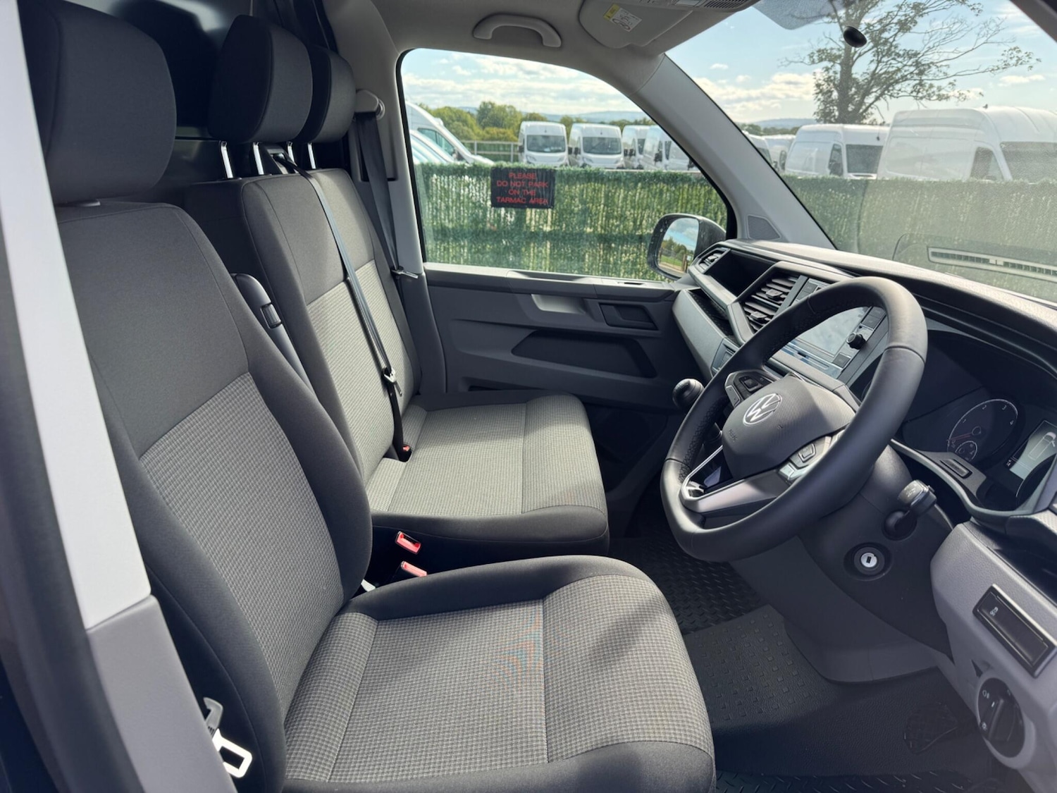 Used Volkswagen Transporter 2024 for sale - 76992816: Photo 14