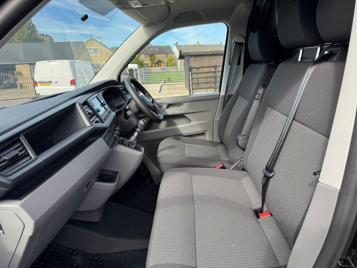 Used Volkswagen Transporter 2024 for sale - 76992816: Photo 16