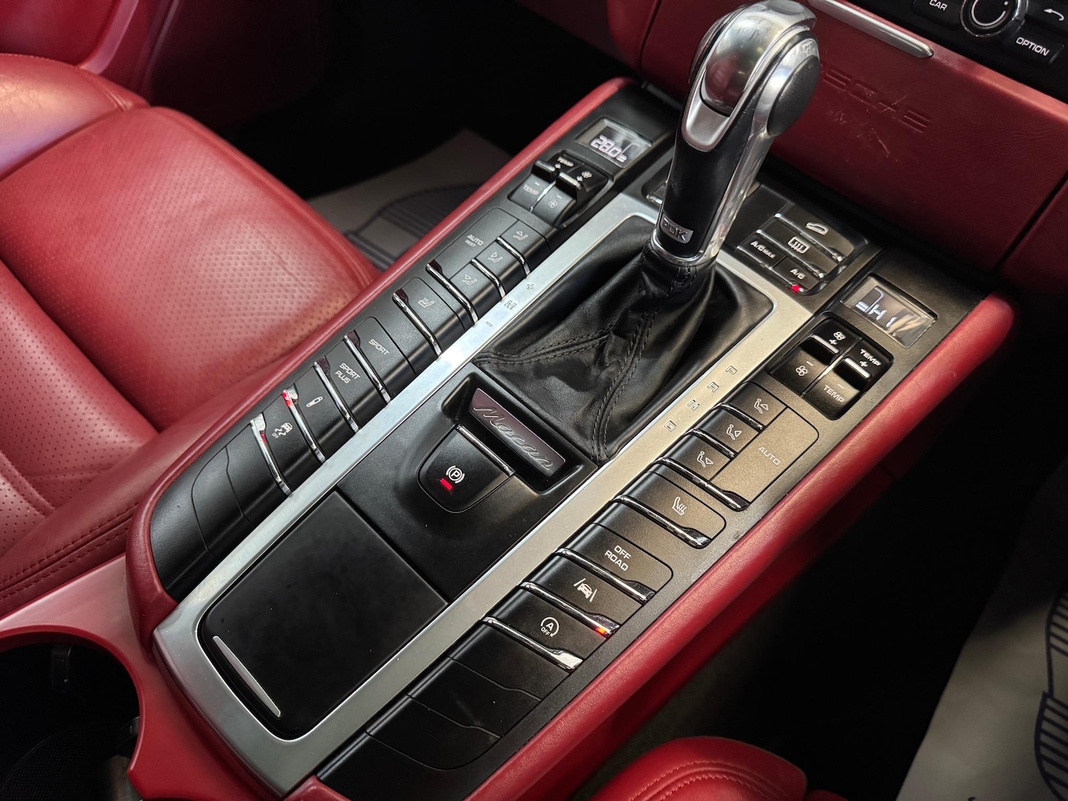 Used Porsche Macan 2015 for sale - 77017080: Photo 32