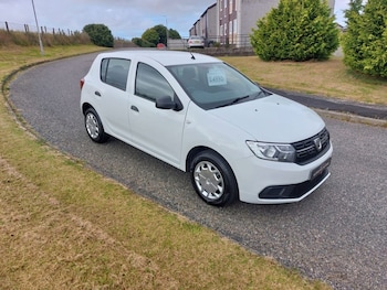 2018 (68) - 0.9 TCe Essential Hatchback 5dr Petrol Manual Euro 6 (s/s) (90 ps)