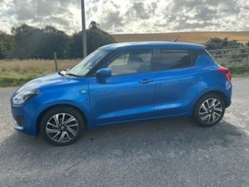 Used Suzuki Swift 2021 for sale - 76617444: Photo