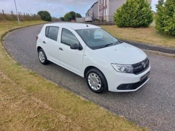 Used Dacia Sandero 2018 for sale - 78725558: Photo
