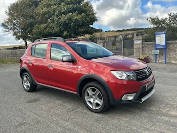Used Dacia Sandero Stepway 2017 for sale - 76080802: Photo