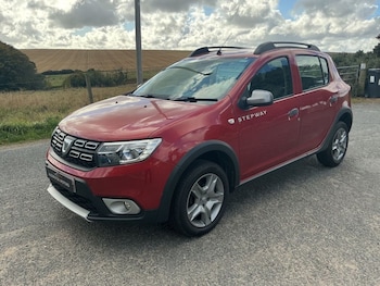 Used Dacia Sandero Stepway 2017 for sale - 76080802: Photo