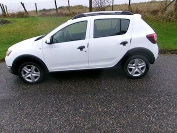 Used Dacia Sandero Stepway 2014 for sale - 78167576: Photo
