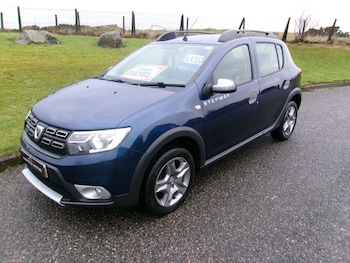 Used Dacia Sandero Stepway 2017 for sale - 77507654: Photo