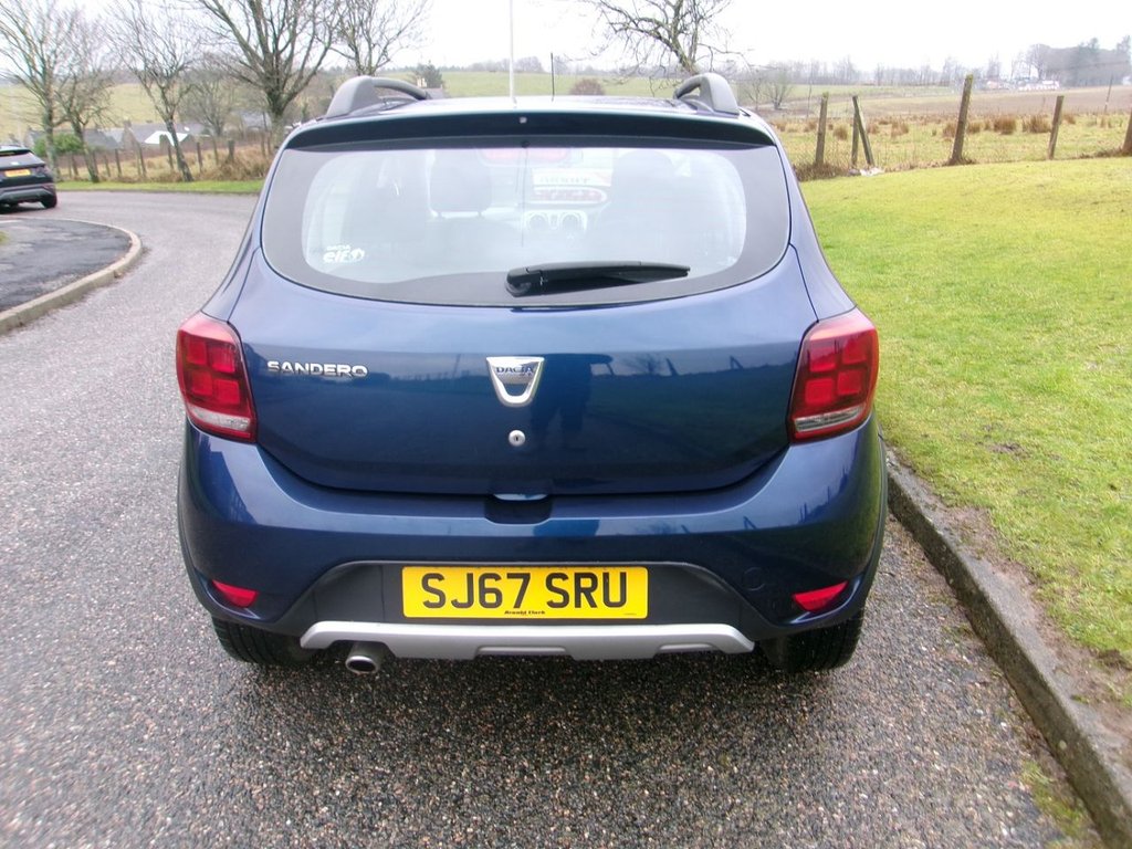 Used Dacia Sandero Stepway 2017 for sale - 77507654: Photo 5