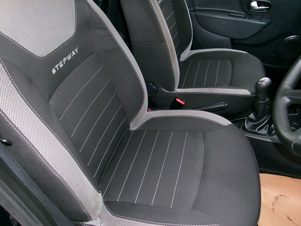 Used Dacia Sandero Stepway 2017 for sale - 77507654: Photo 8