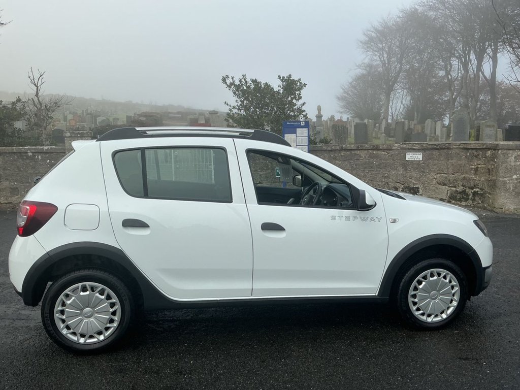 Used Dacia Sandero Stepway 2016 for sale - 76509911: Photo 9