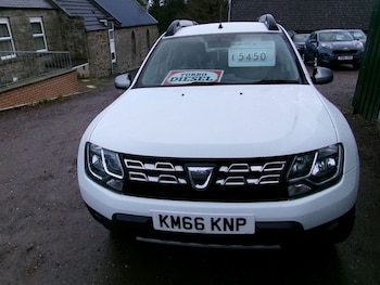 Used Dacia Duster 2017 for sale - 77122315: Photo