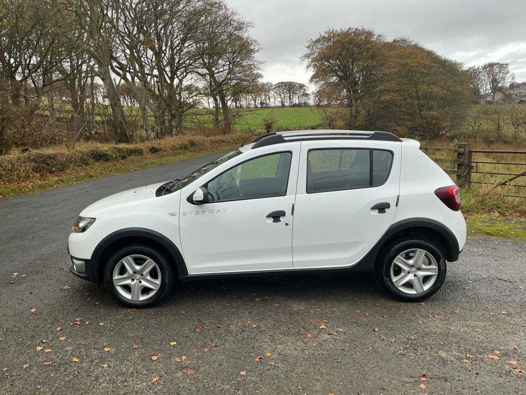 Used Dacia Sandero Stepway 2014 for sale - 76356904: Photo 4